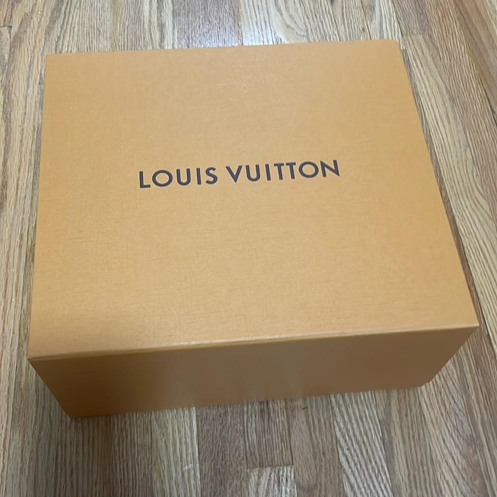 Lv box